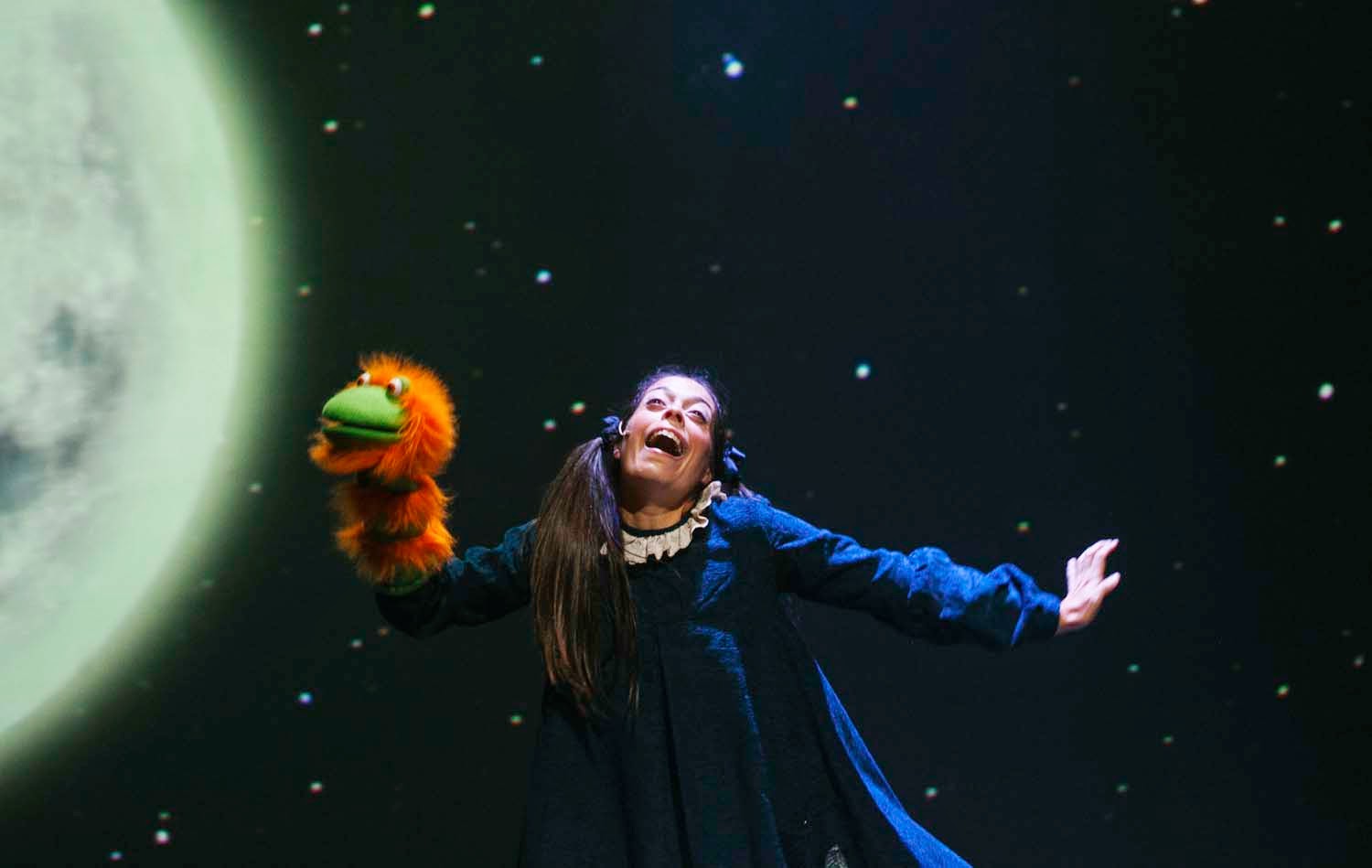 TEATRO FAMILIAR: "ADEL"