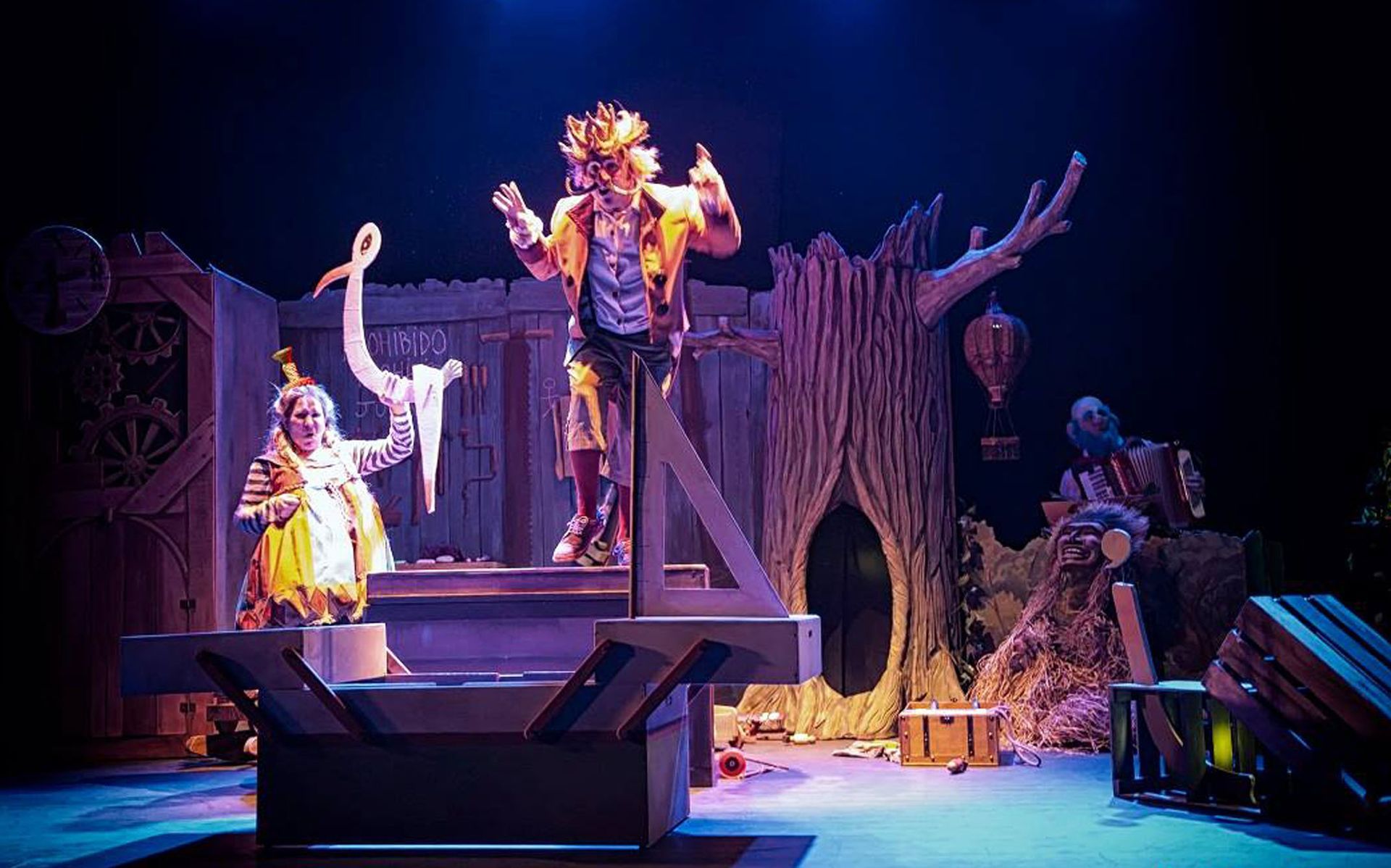 TEATRO INFANTIL: NADA EN SU LUGAR
